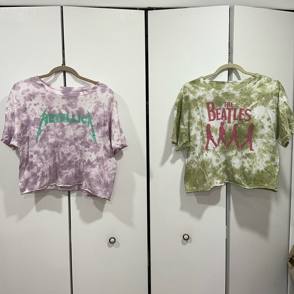 Crop tie dye bundle